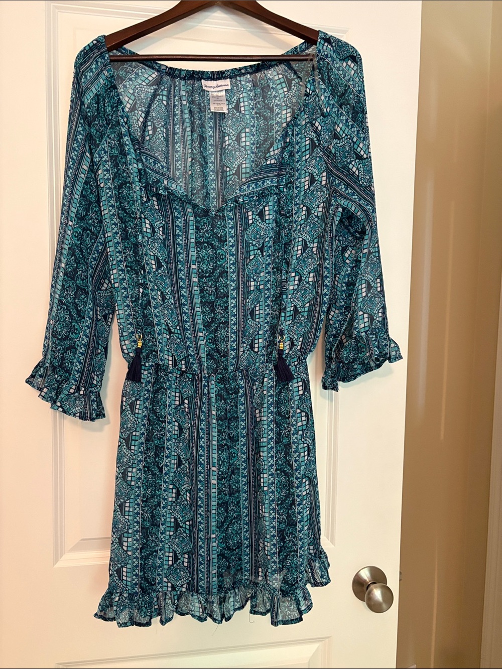 Tommy Bahama Teal Printed 3/4 Sleeve beach cover up.